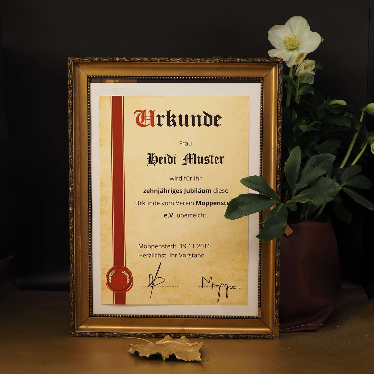 moppenstedt Urkunde im A4-Format mit Pergament-Optik, edlem Siegel und klassischer Schrift in einem goldenen Rahmen